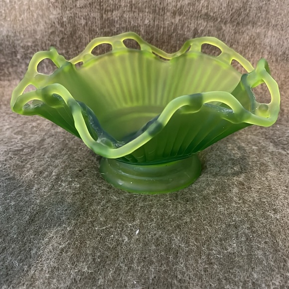 Westmoreland Green Satin Glass Open Work Wave Edge Pedestal Dish - Picture 2 of 6
